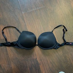 Victoria’s Secret PINK bra